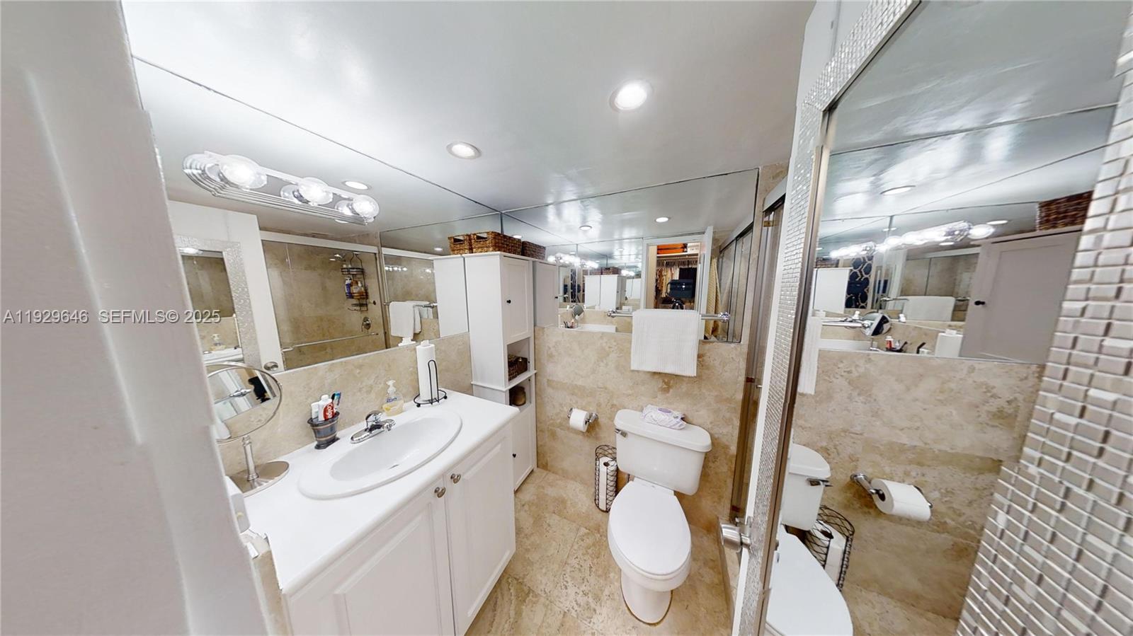 SOUTH BAY CLUB CONDO - Residential Lease