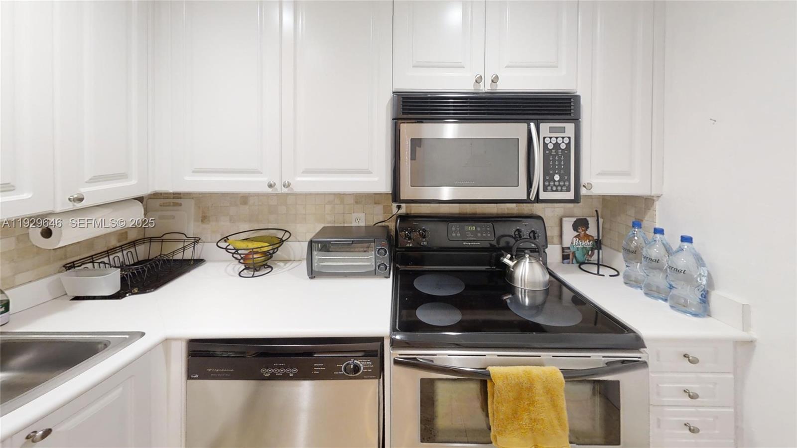 SOUTH BAY CLUB CONDO - Residential Lease