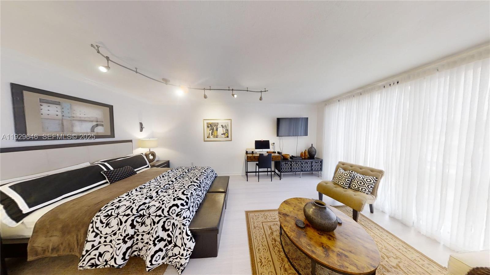 SOUTH BAY CLUB CONDO - Residential Lease