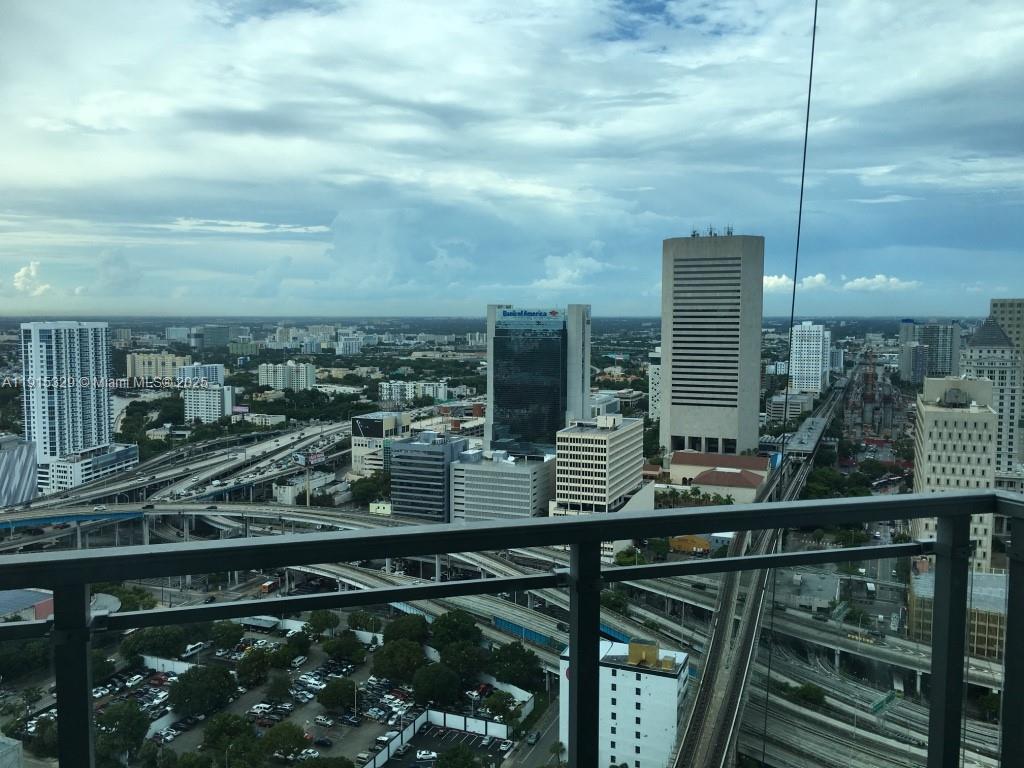 IVY CONDO - Residential Lease