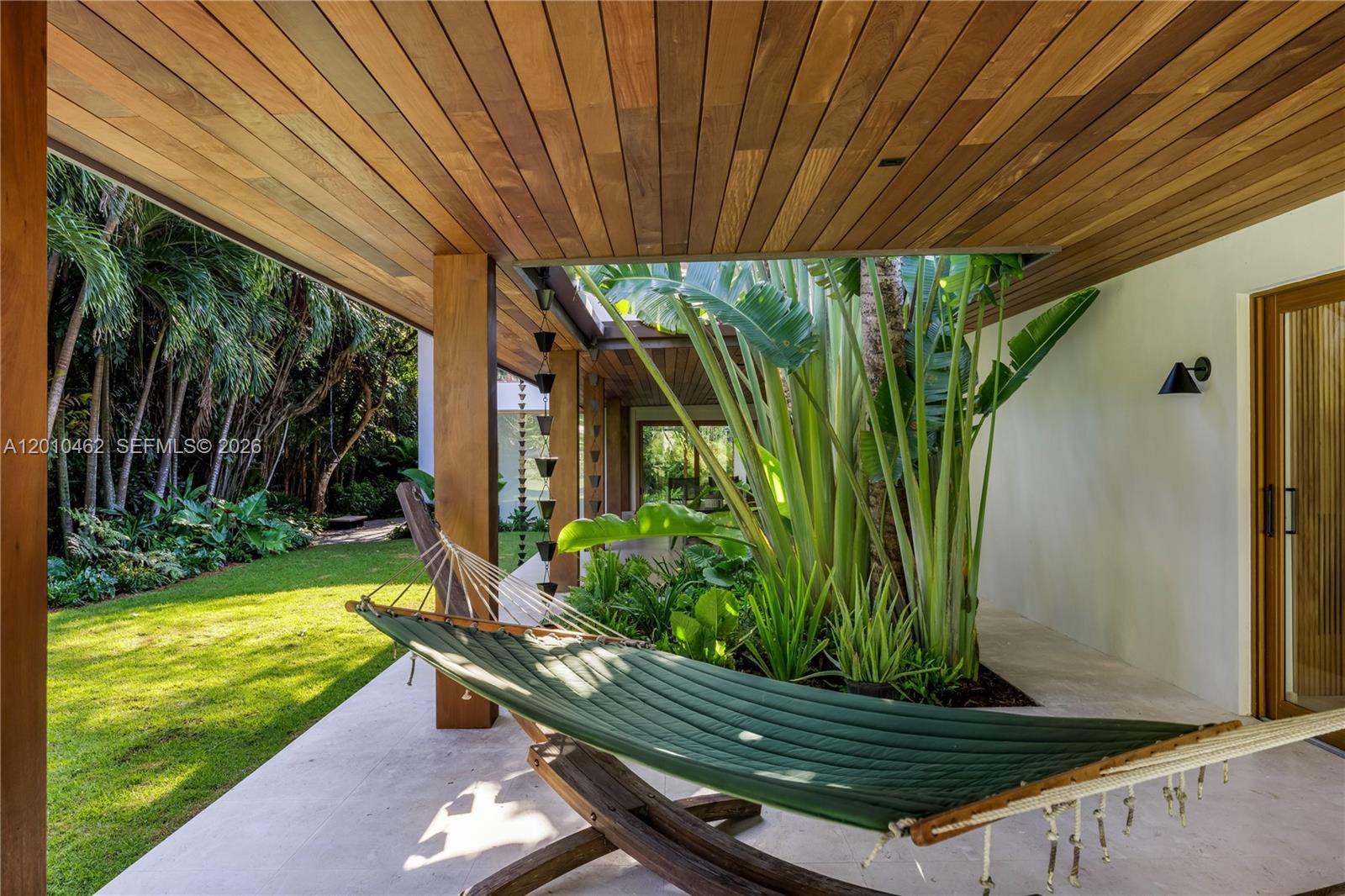 ENTRADA - Residential