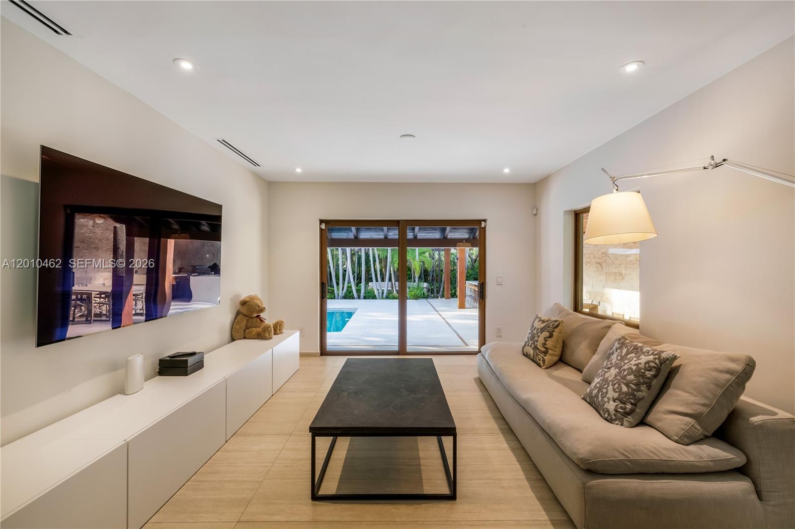 ENTRADA - Residential