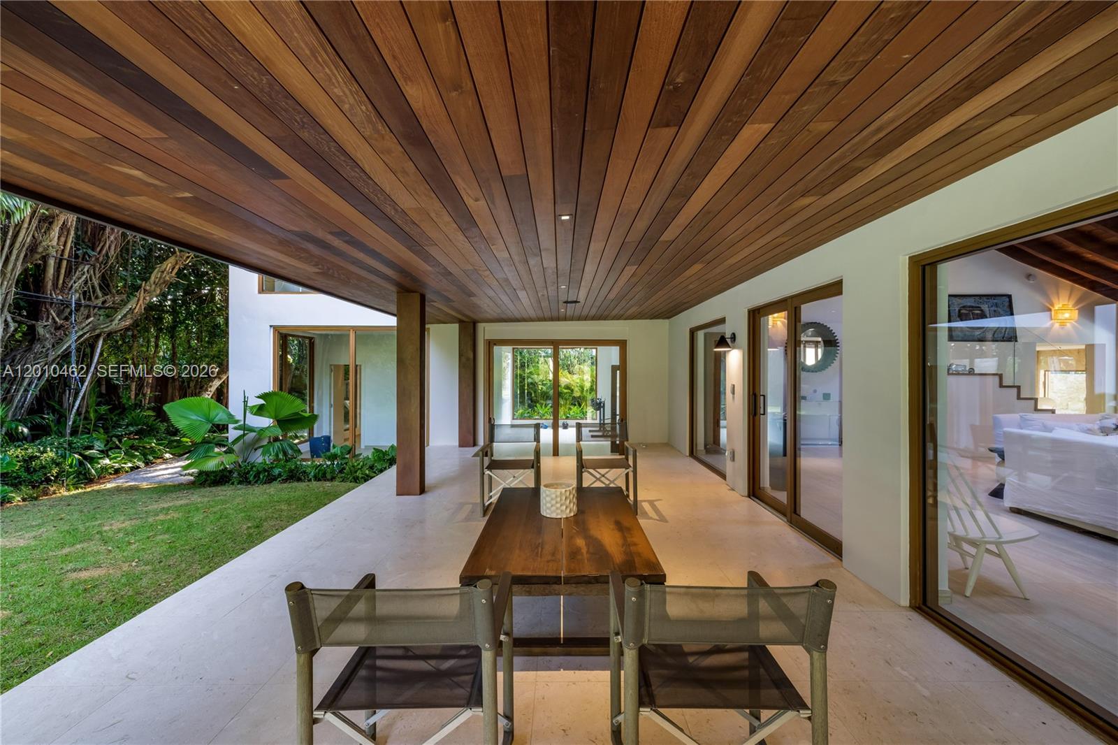 ENTRADA - Residential