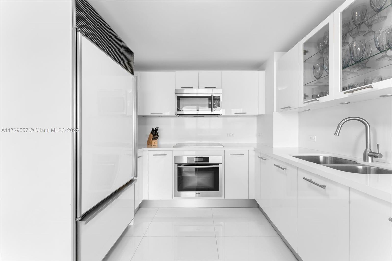 NORTH CARILLON BEACH COND - Residential