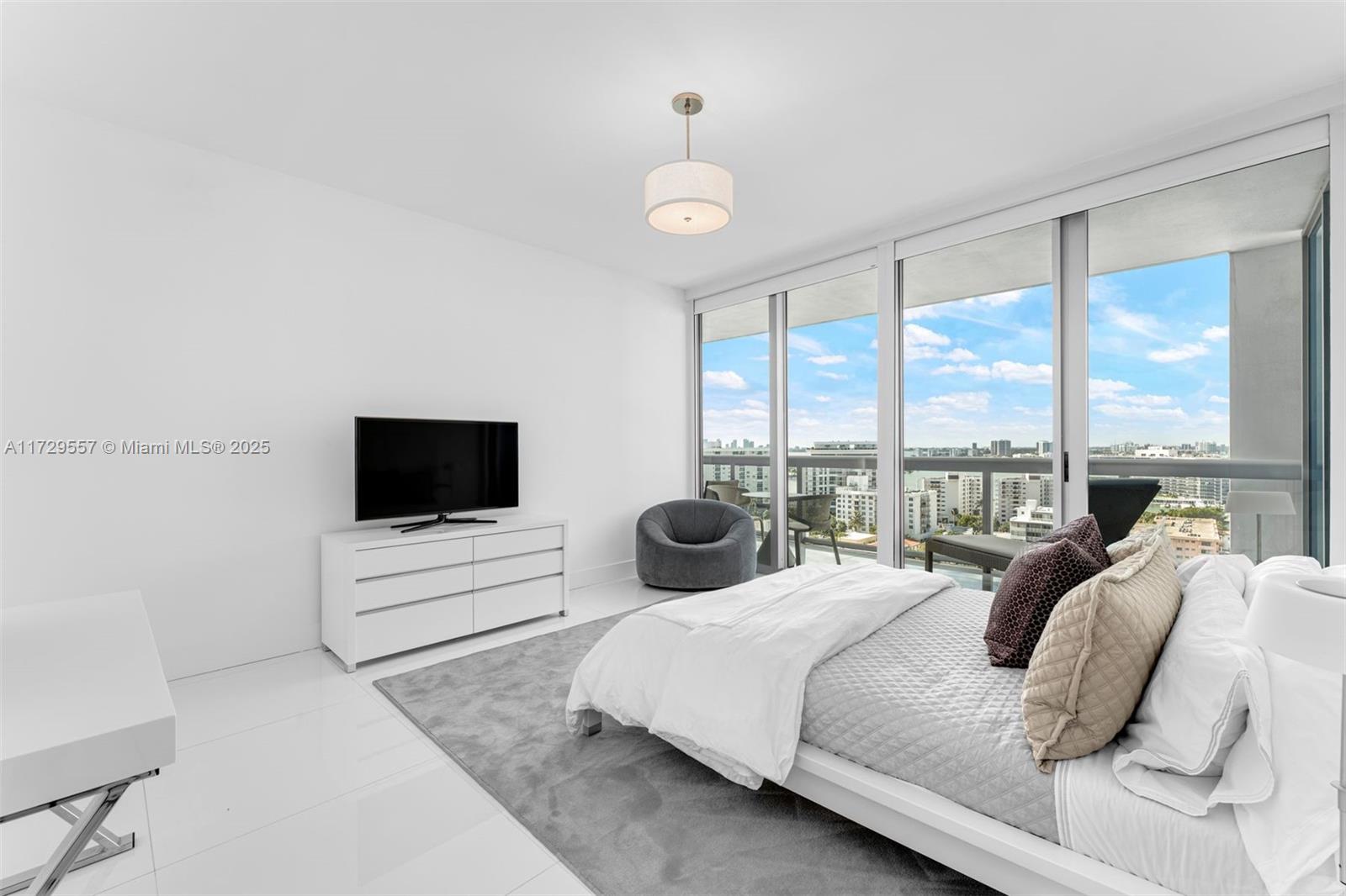 NORTH CARILLON BEACH COND - Residential