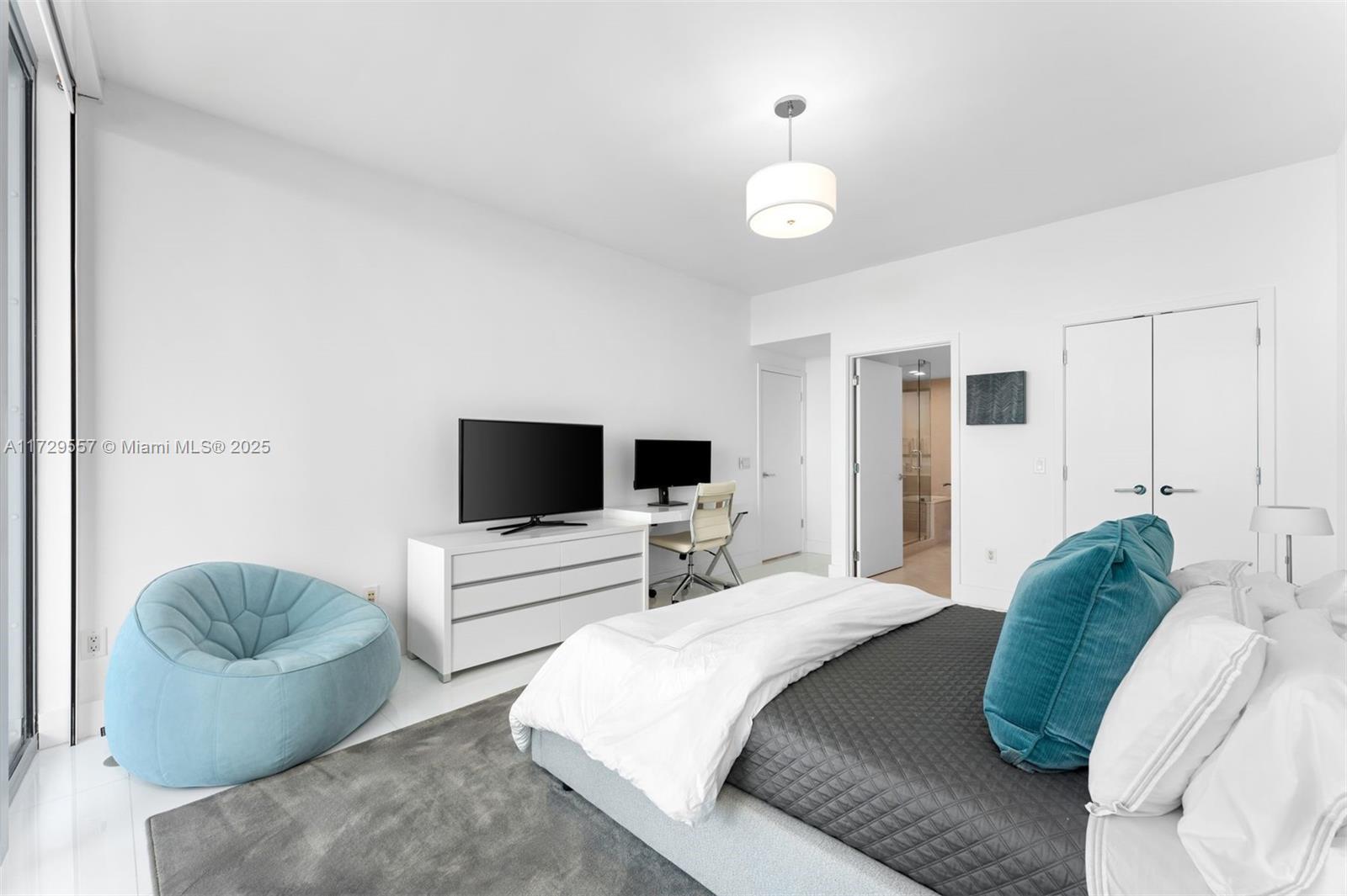 NORTH CARILLON BEACH COND - Residential