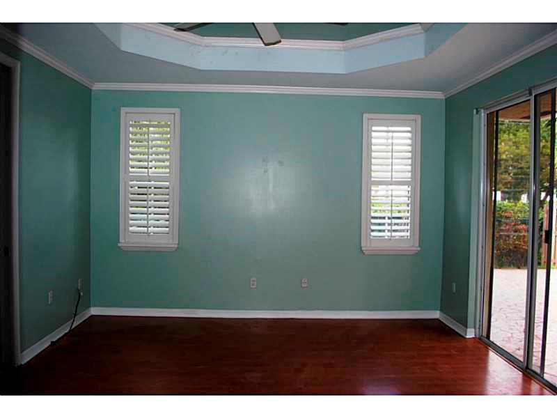 KARENERO FALLS - Residential Lease