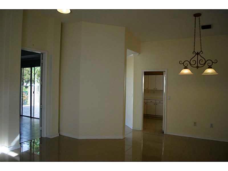 KARENERO FALLS - Residential Lease