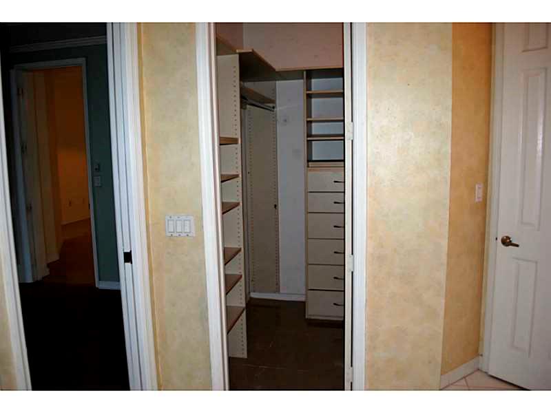 KARENERO FALLS - Residential Lease