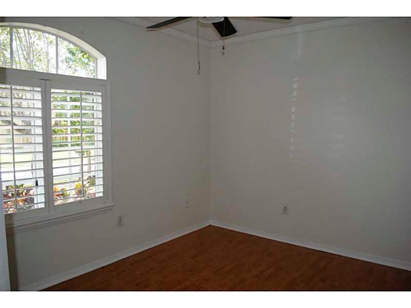 KARENERO FALLS - Residential Lease