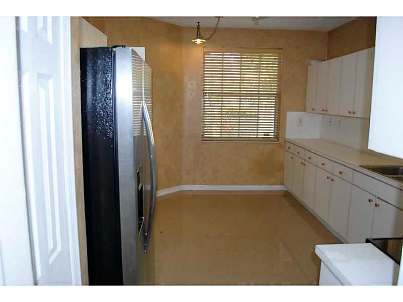 KARENERO FALLS - Residential Lease