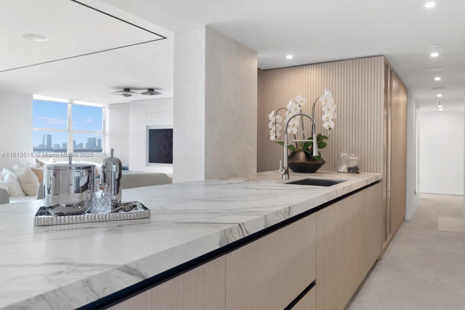 THE FLORIDIAN CONDO - Residential
