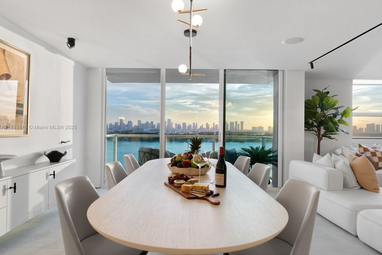 THE FLORIDIAN CONDO - Residential