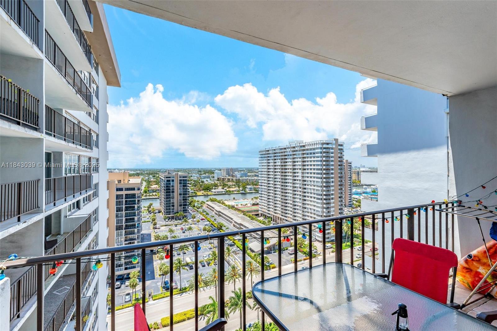 PARKER PLAZA ESTATES COND - Residential Lease