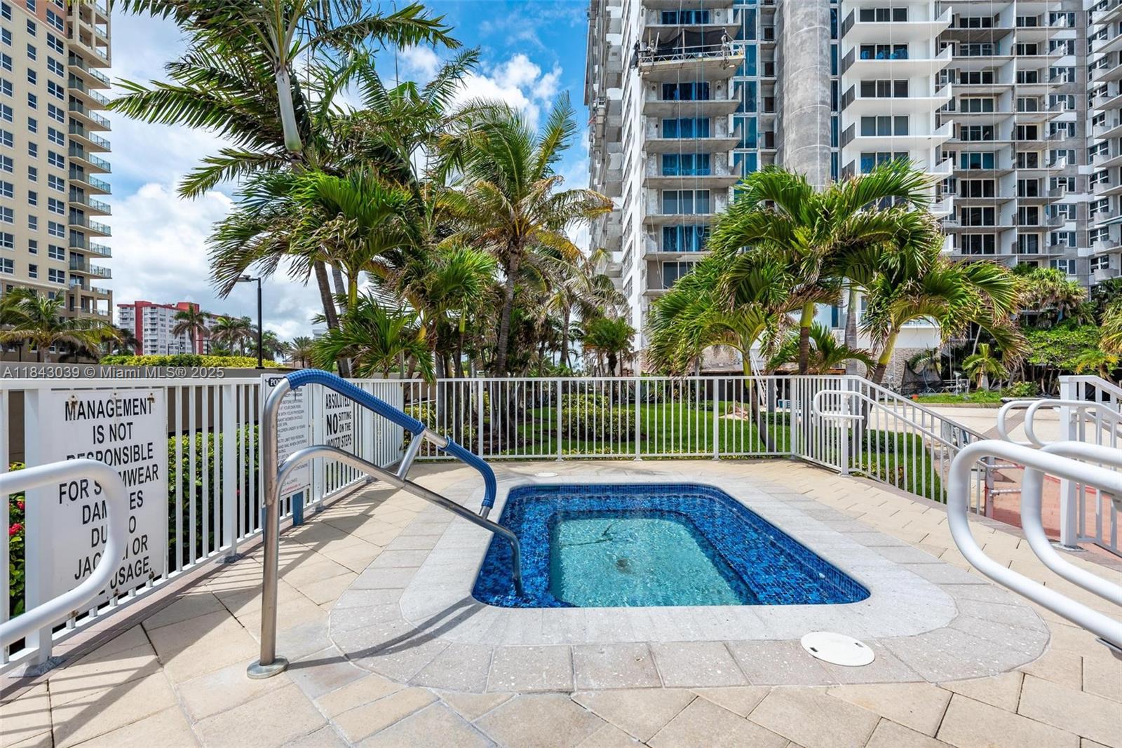 PARKER PLAZA ESTATES COND - Residential Lease
