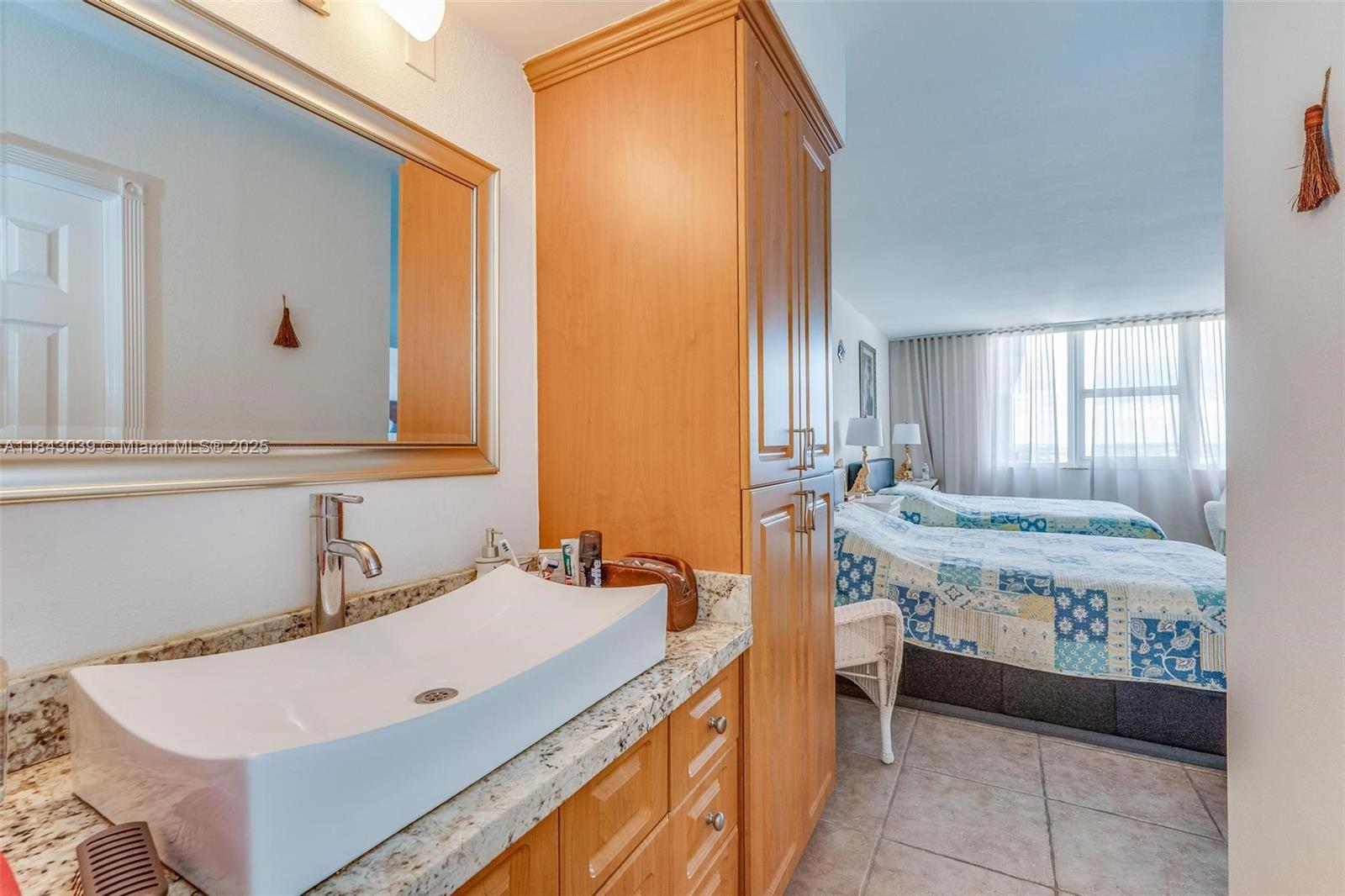 PARKER PLAZA ESTATES COND - Residential Lease