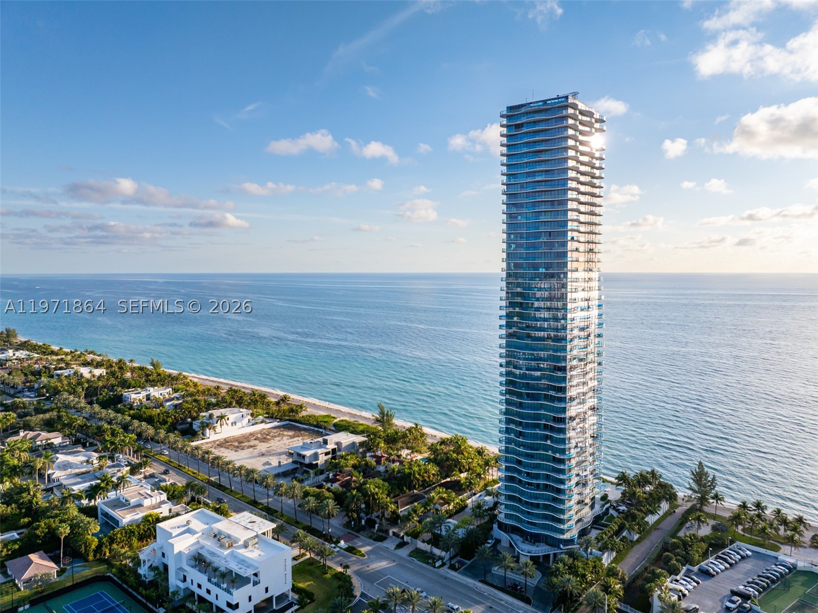 19575 Collins Ave 30
