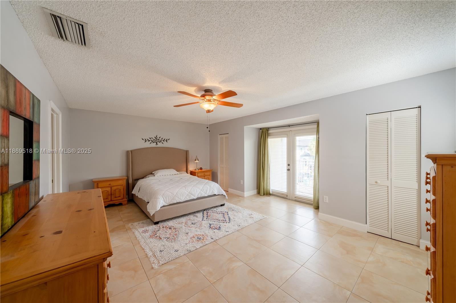 VANESSA RANCH - Residential