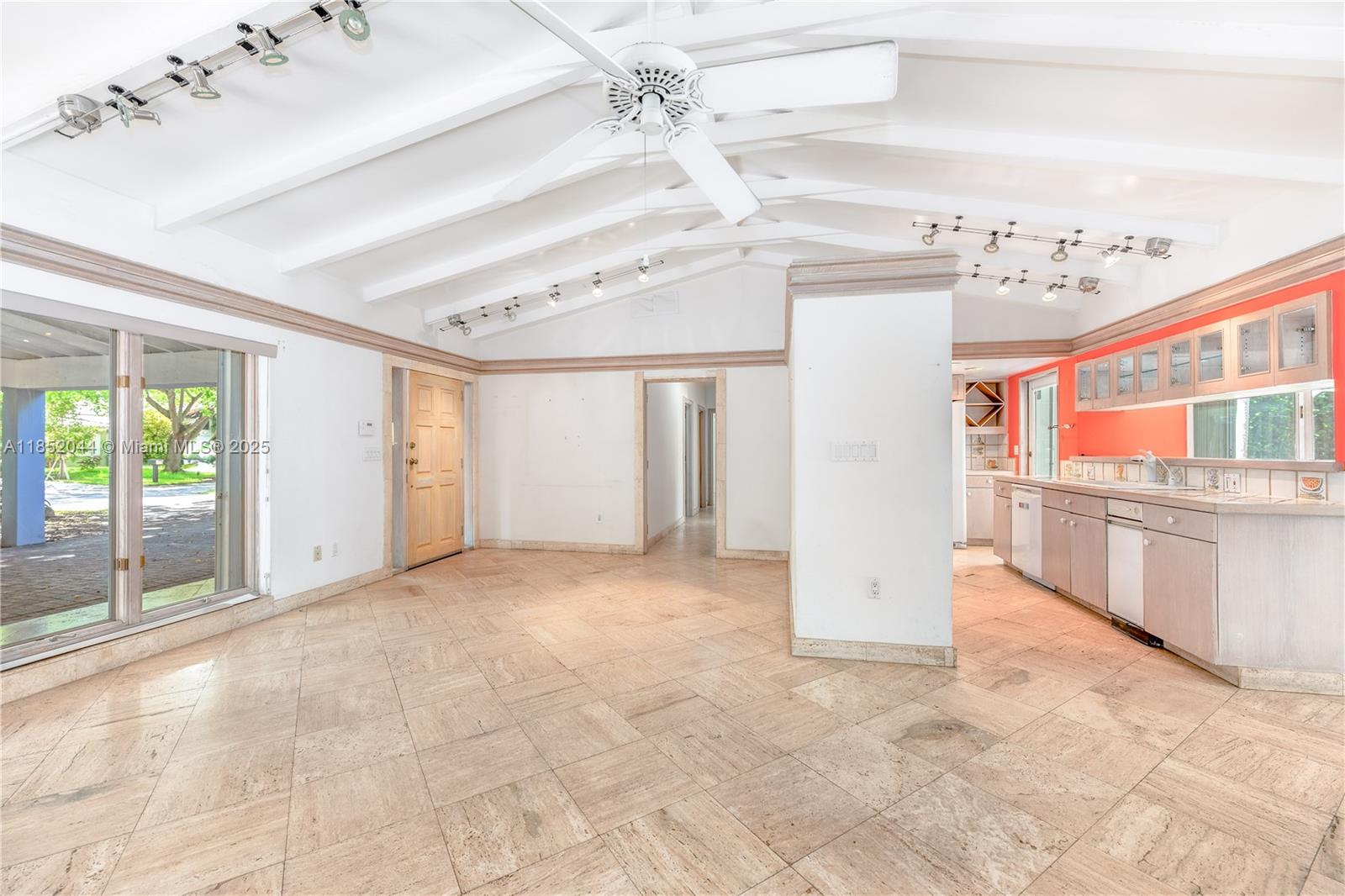 HOLIDAY COLONY - Residential