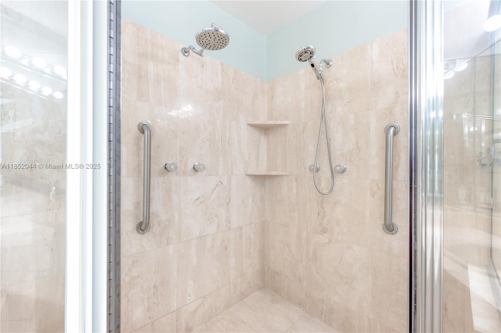 HOLIDAY COLONY - Residential