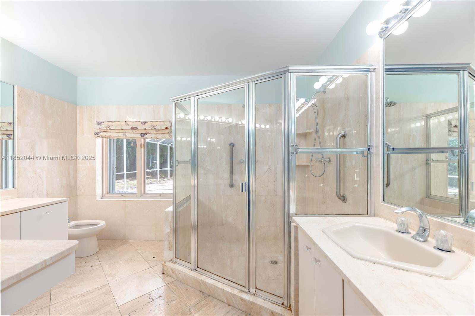 HOLIDAY COLONY - Residential