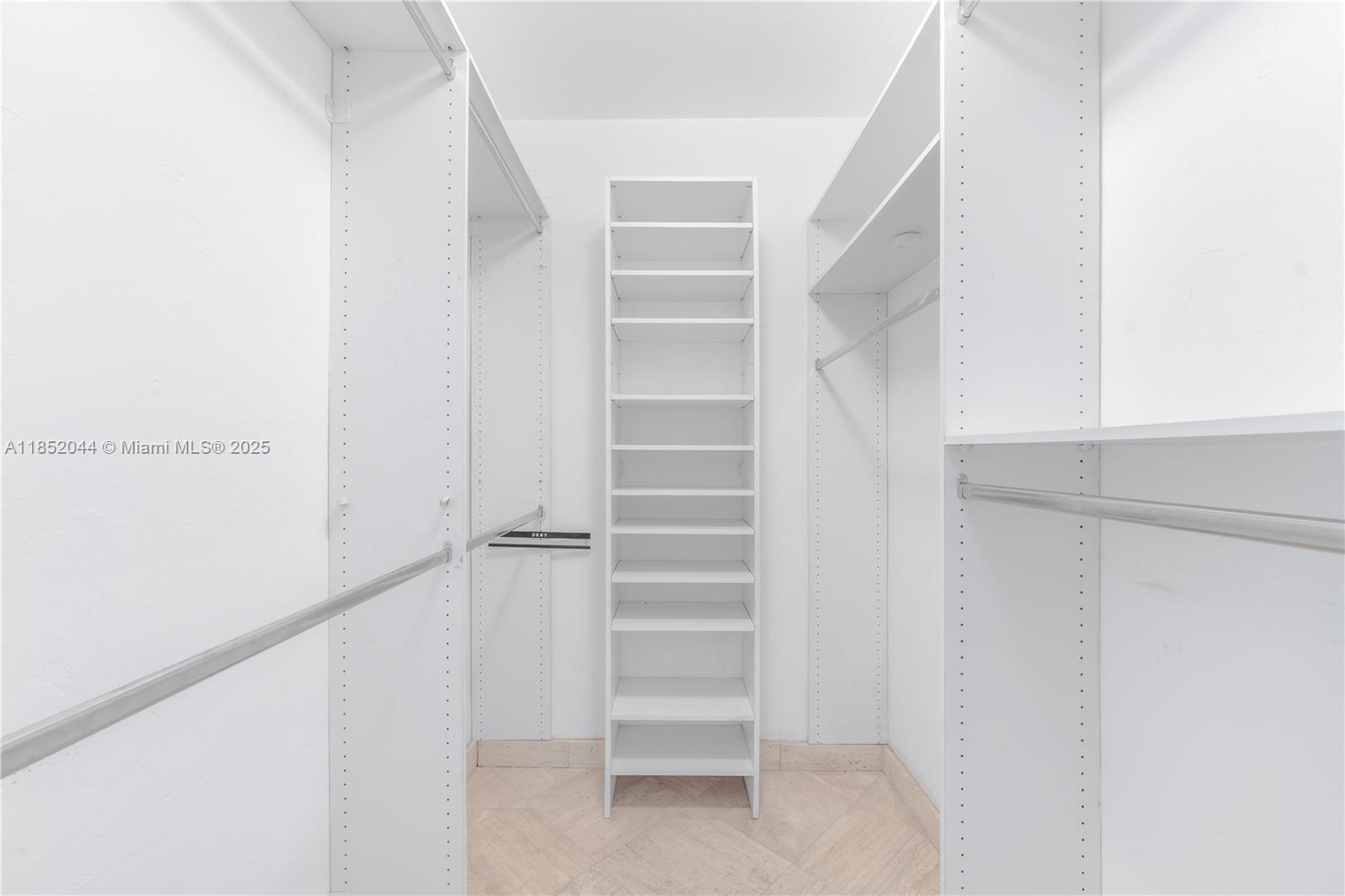 HOLIDAY COLONY - Residential