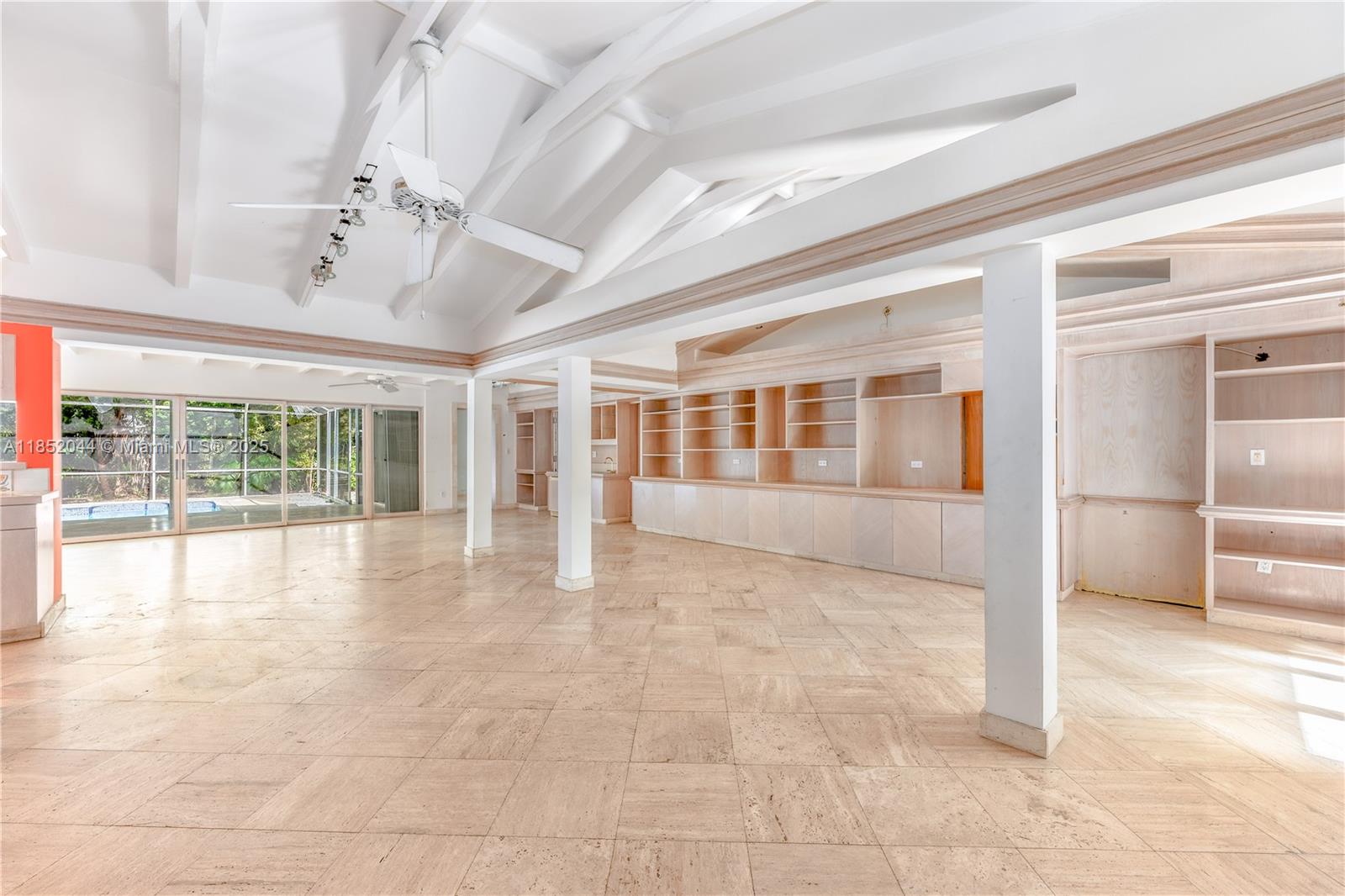 HOLIDAY COLONY - Residential