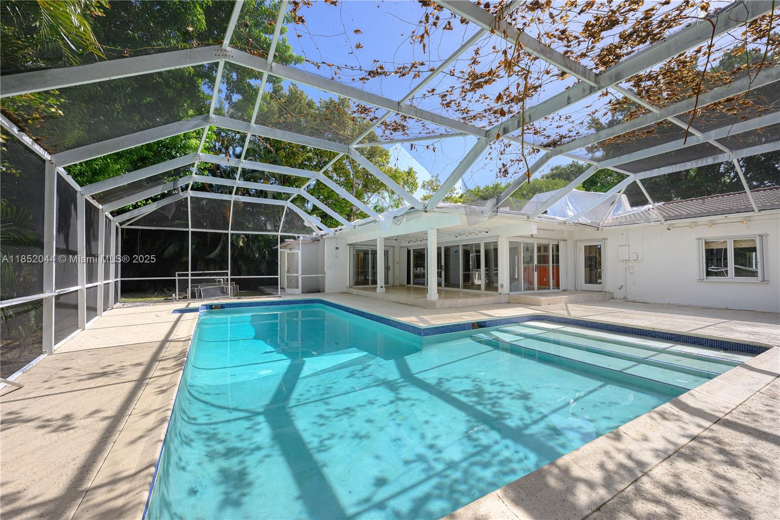 HOLIDAY COLONY - Residential