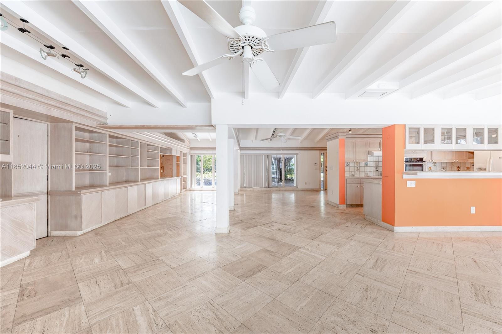 HOLIDAY COLONY - Residential