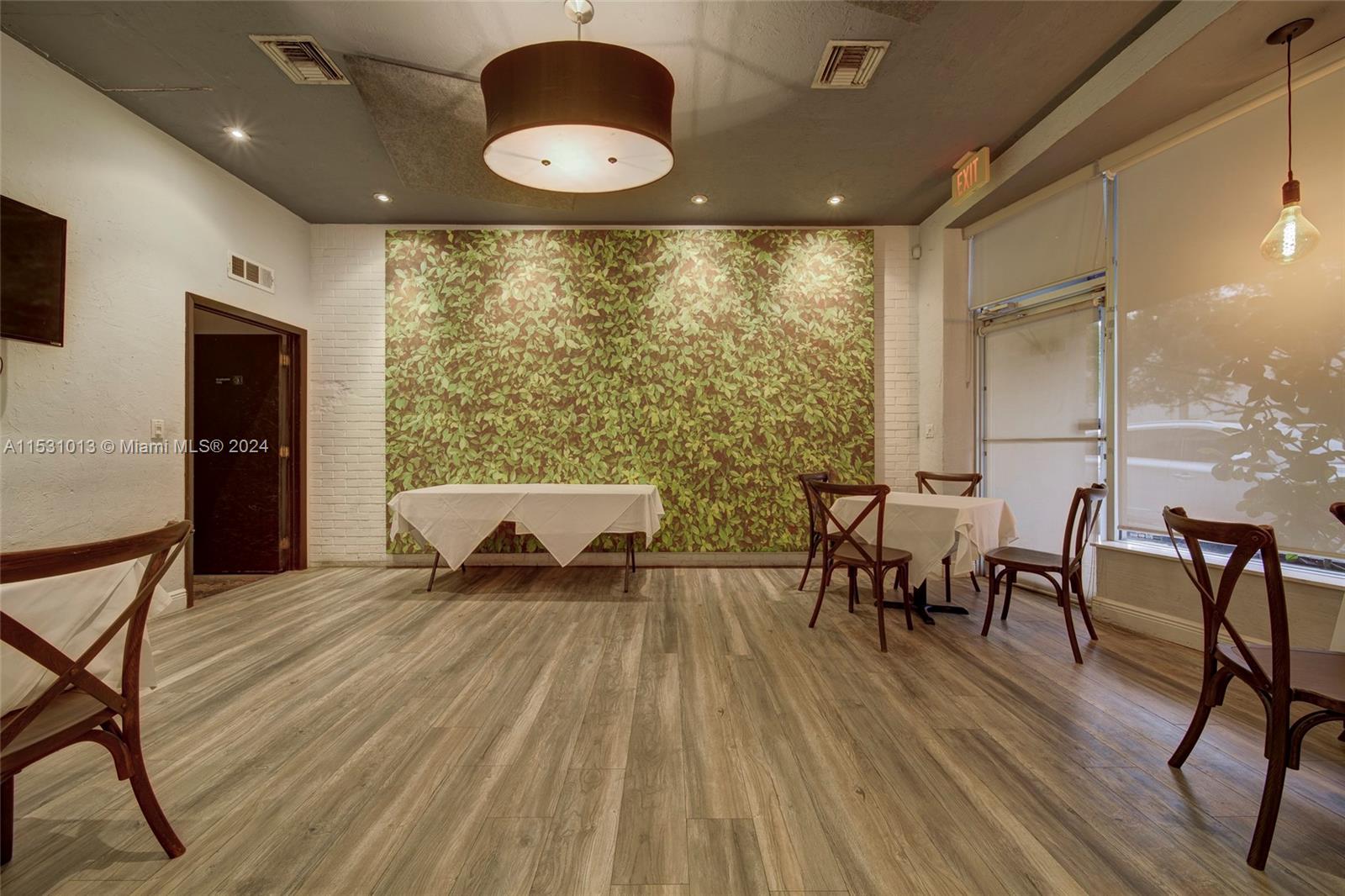 Full-Service Restaurant with Liquor License For Sale with Real Estate
