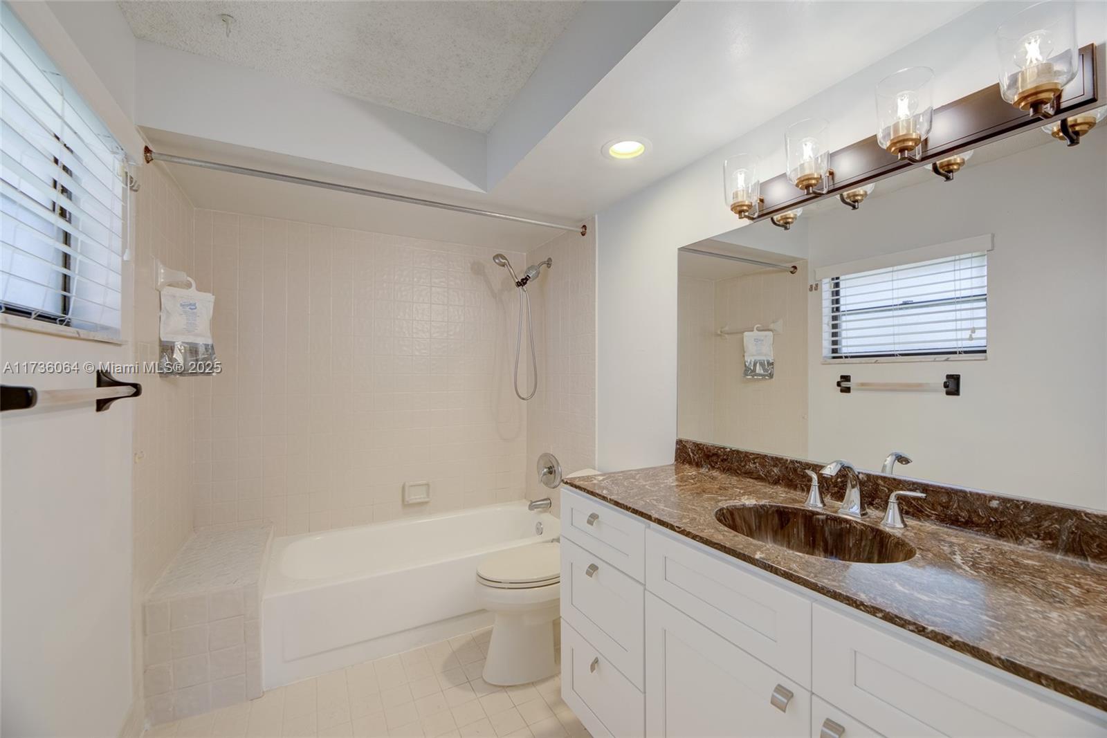 VALENCIA VILLAGE CONDO PH - Residential