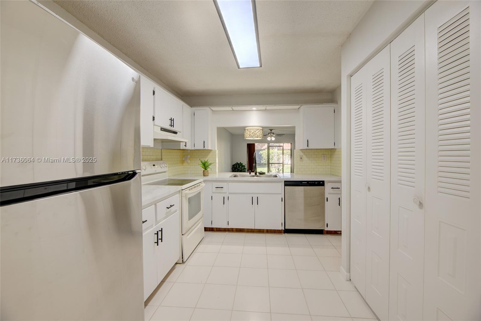 VALENCIA VILLAGE CONDO PH - Residential