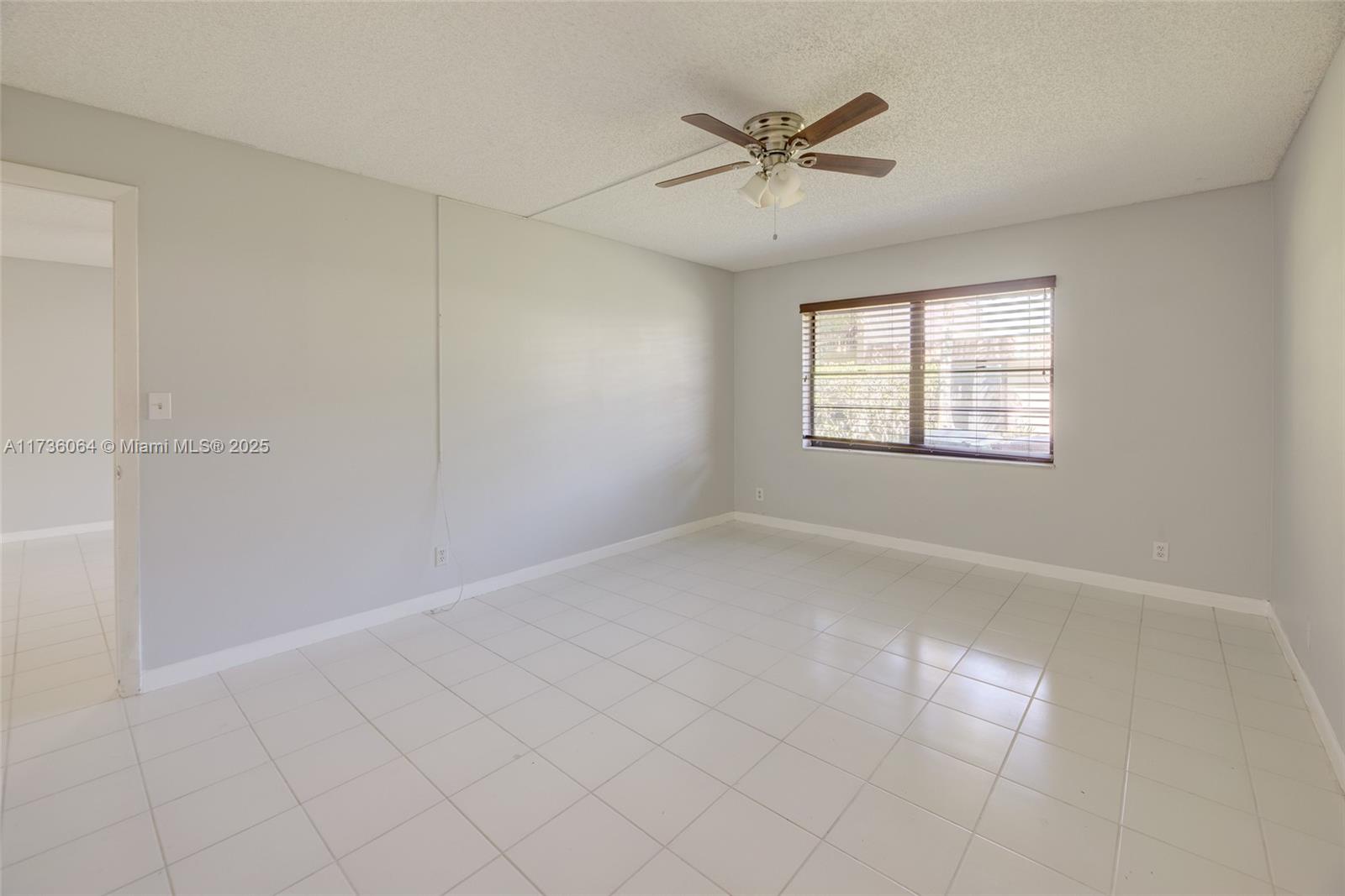 VALENCIA VILLAGE CONDO PH - Residential