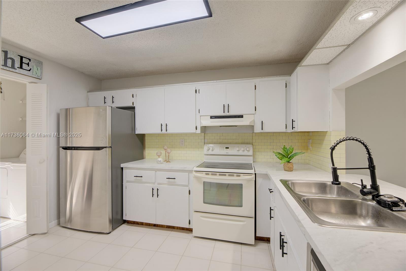 VALENCIA VILLAGE CONDO PH - Residential