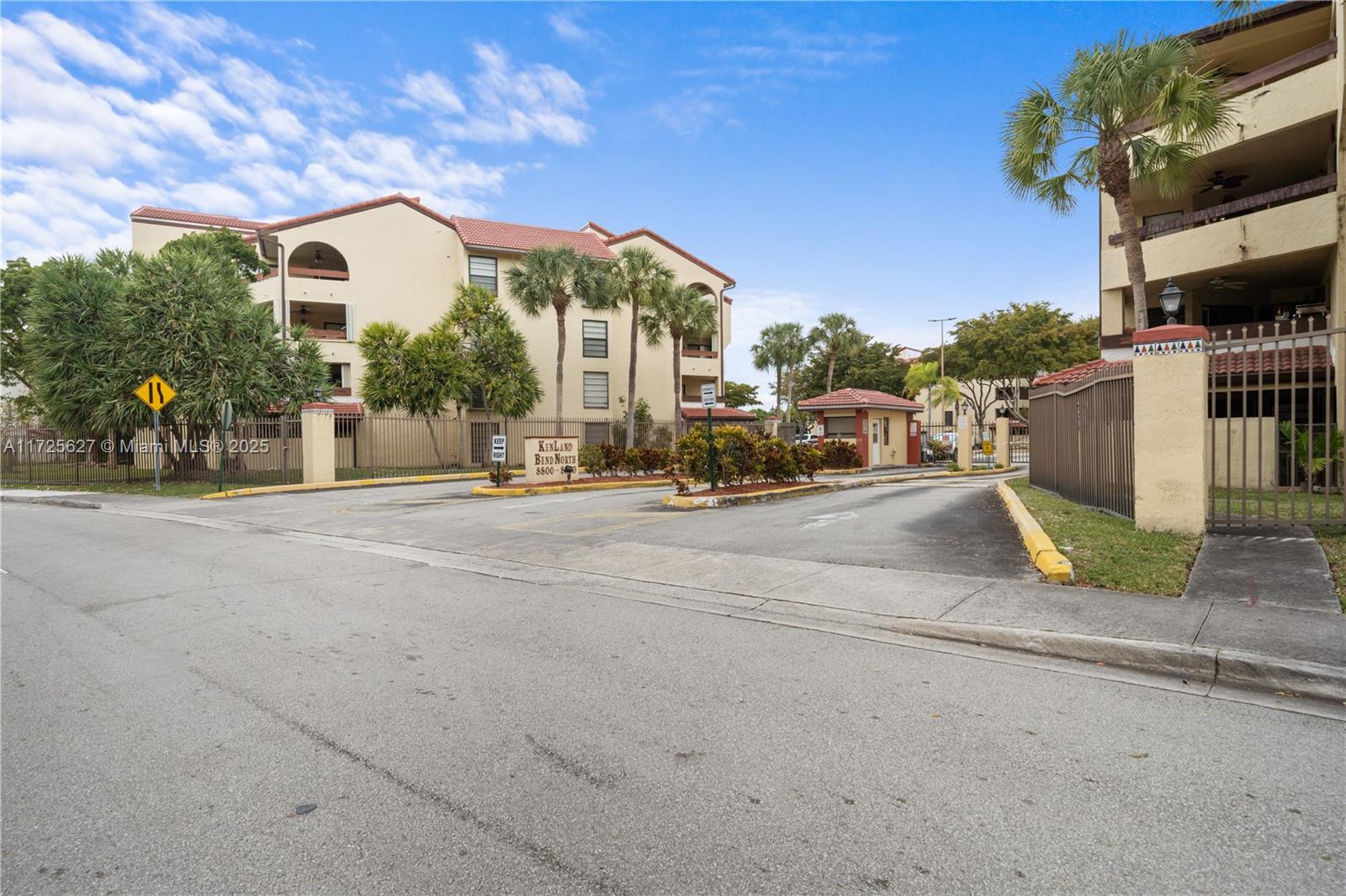 KENLAND BEND NORTH CONDO - Residential