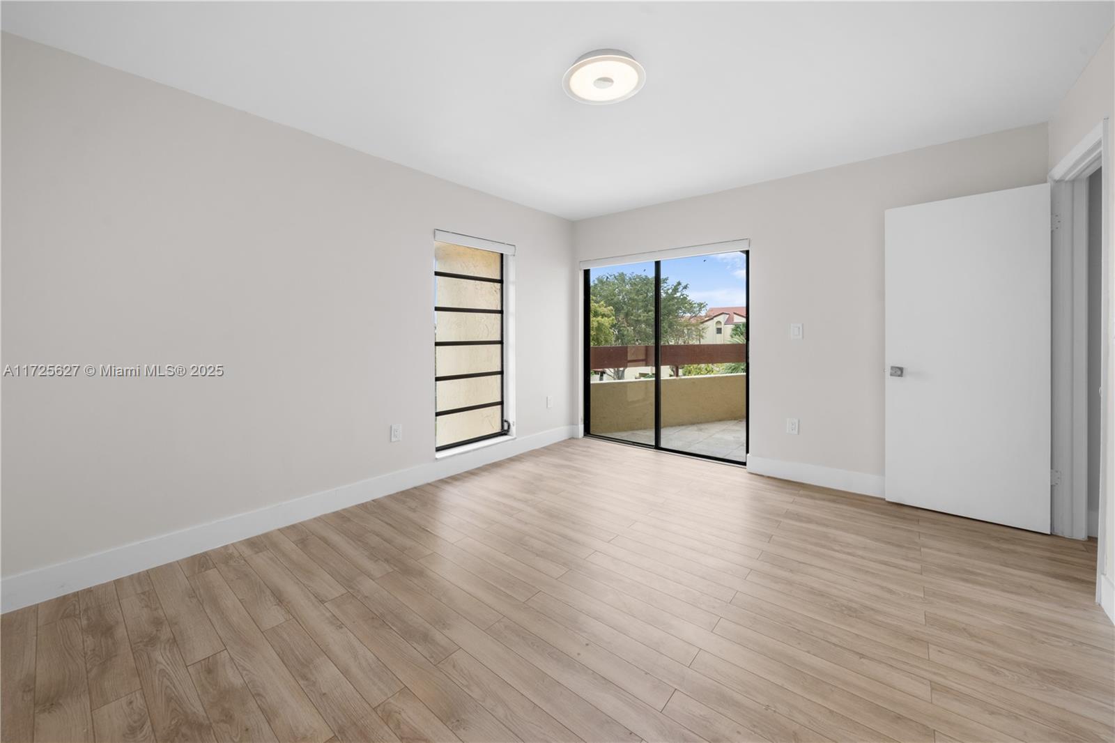 KENLAND BEND NORTH CONDO - Residential