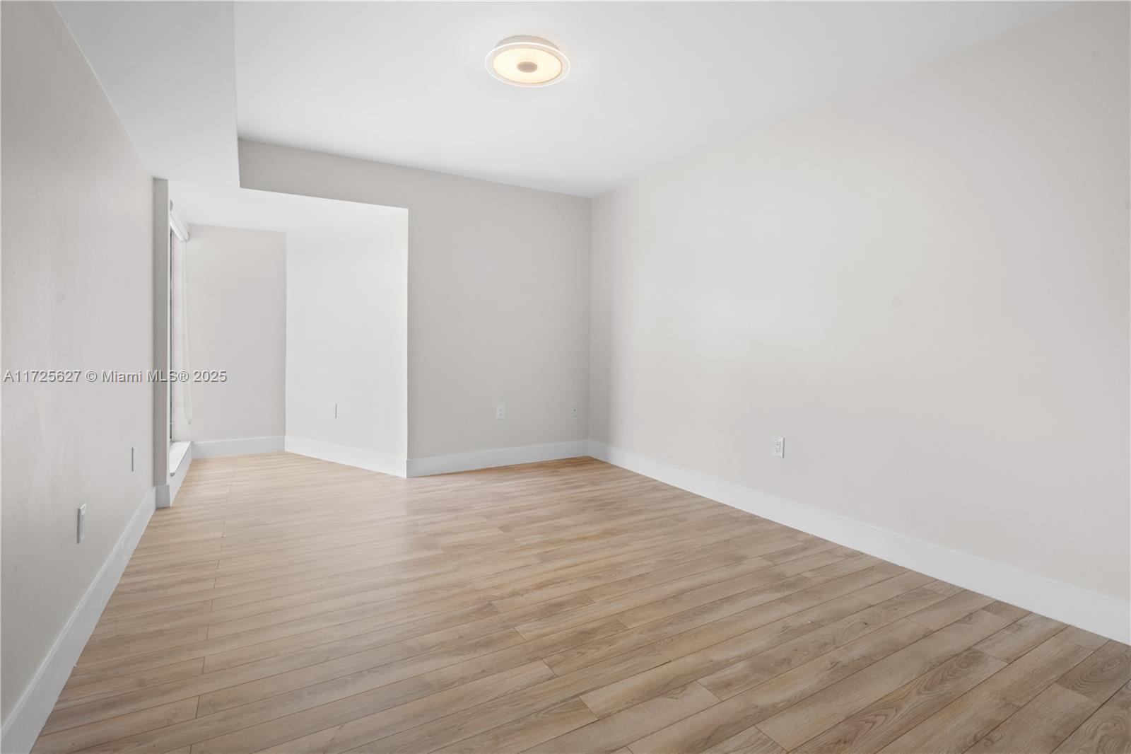 KENLAND BEND NORTH CONDO - Residential