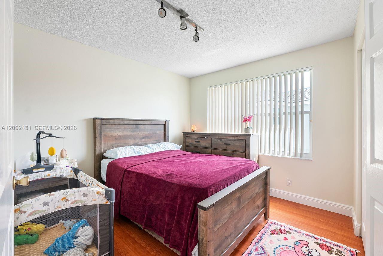 SILVER LAKES PHASE III RE - Residential