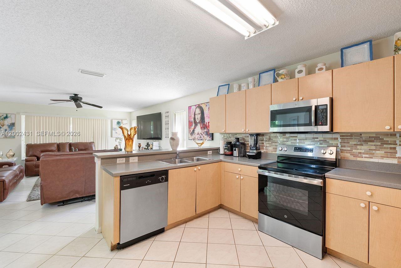 SILVER LAKES PHASE III RE - Residential