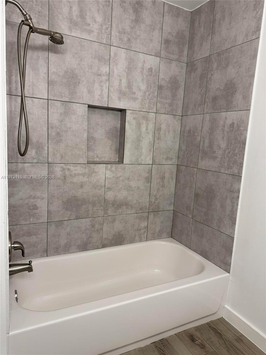 LIVE OAK OF THE HAMMOCKS - Residential