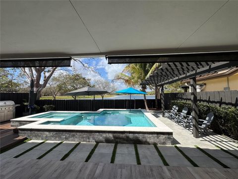 10042 SW 147th Pl Miami FL 33196