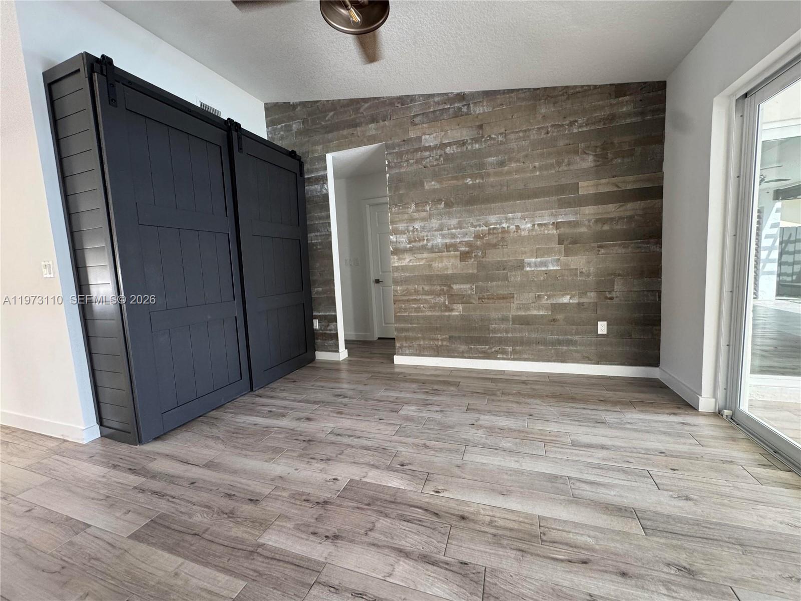 LIVE OAK OF THE HAMMOCKS - Residential