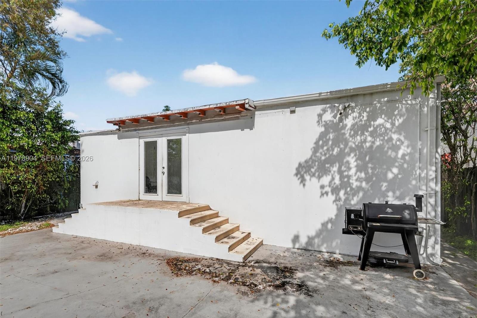 BRICKELL ESTATES - Residential