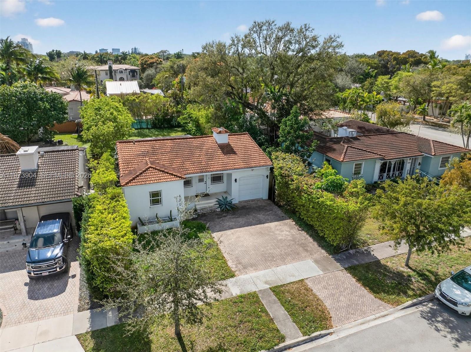 BRICKELL ESTATES - Residential