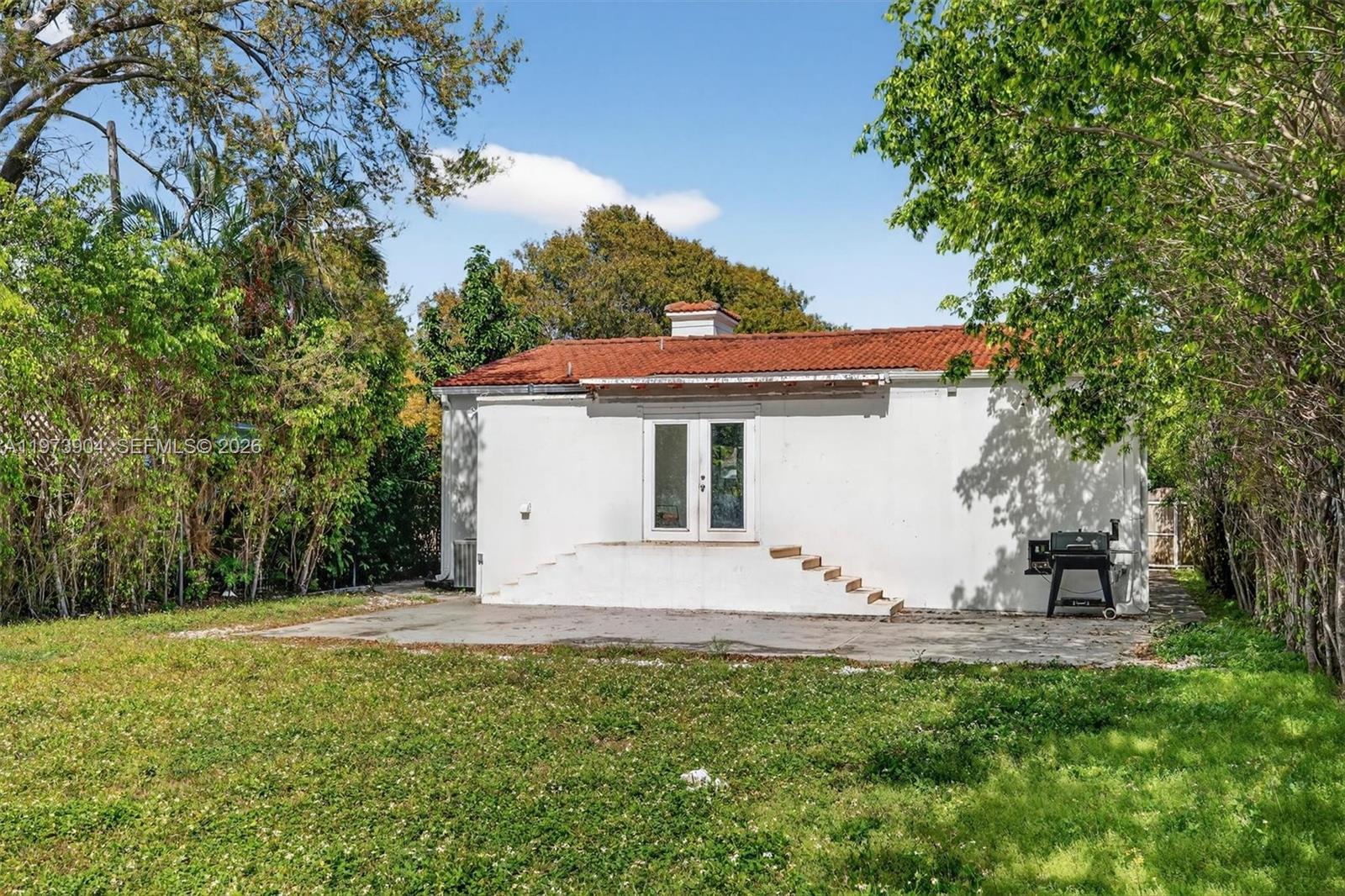 BRICKELL ESTATES - Residential