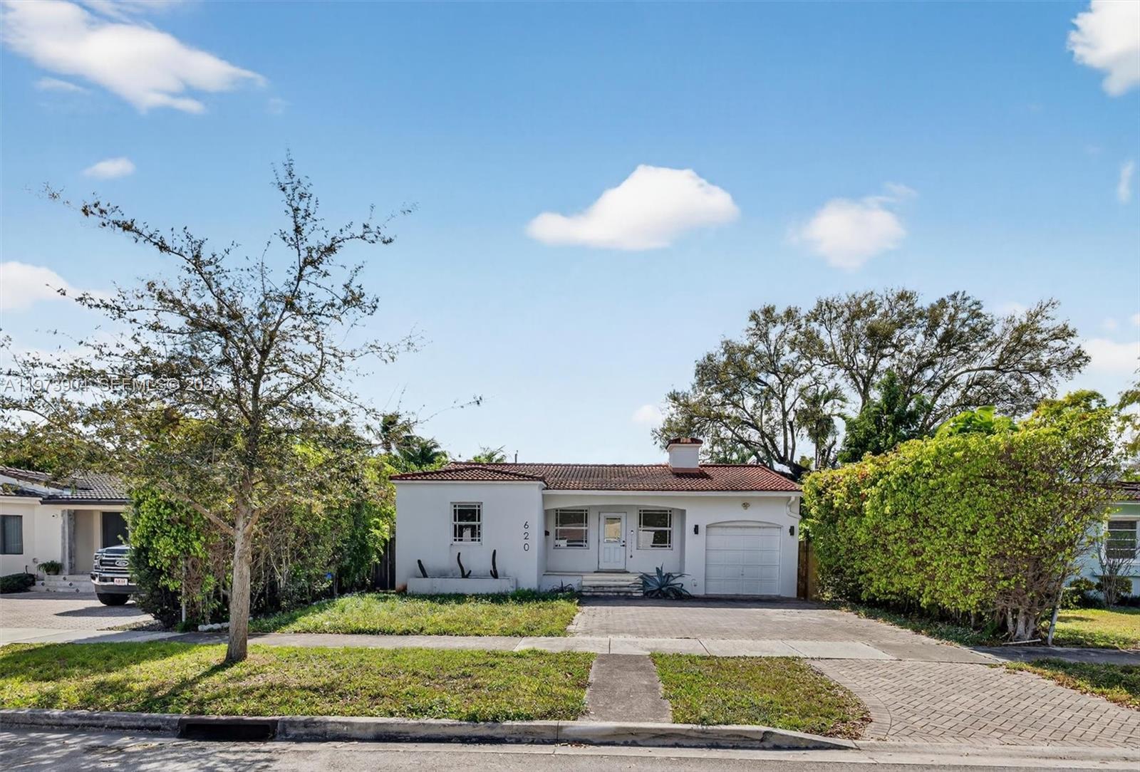 BRICKELL ESTATES - Residential