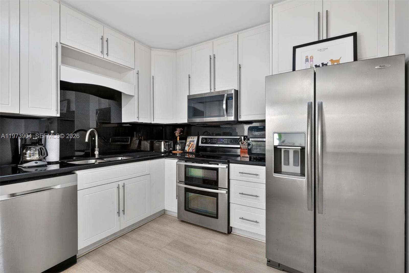 BRICKELL ESTATES - Residential