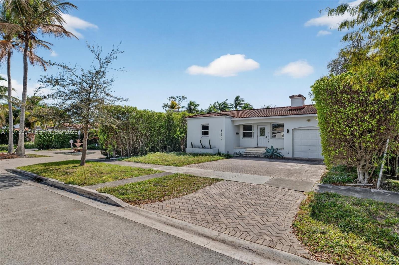 BRICKELL ESTATES - Residential