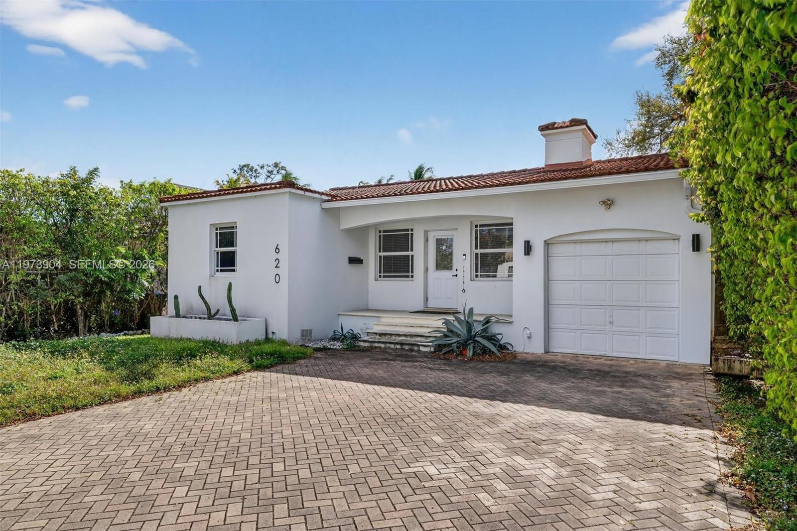 BRICKELL ESTATES - Residential