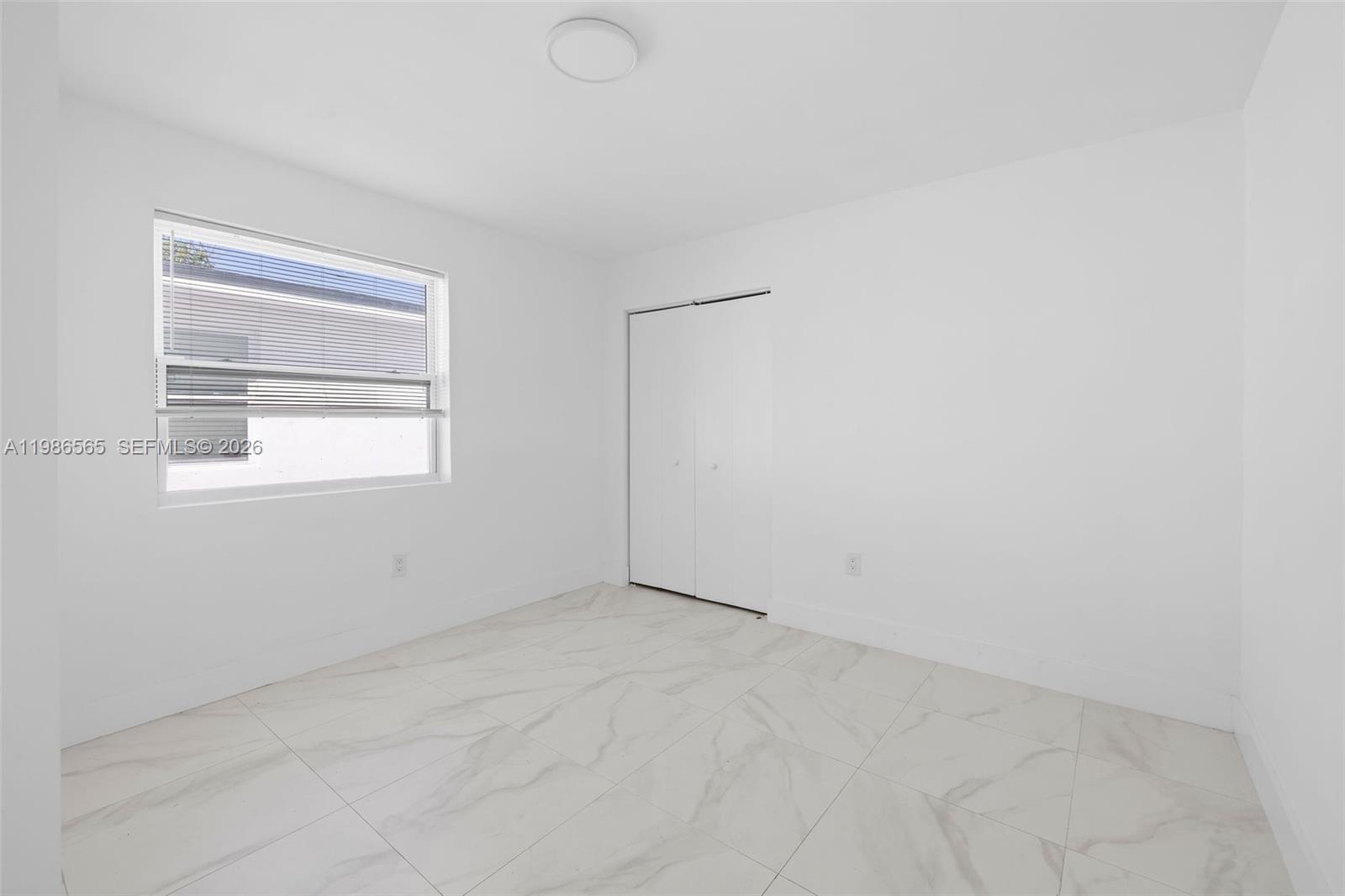 BEVERLY HEIGHTS - Residential Lease